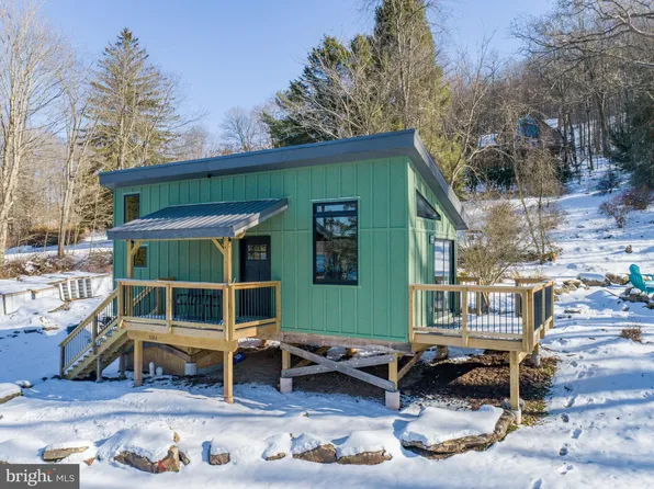 3288 Lake Shore Dr, Oakland, MD 21550