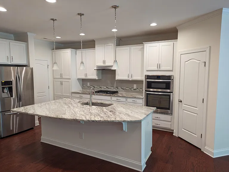 220 Alamosa Pl — Photo 5