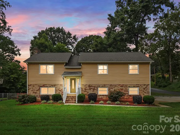 2600 Providence Dr, Gastonia, NC 28052
