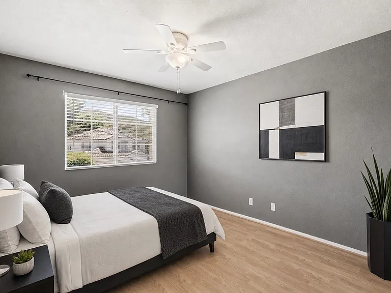 477 Fallbrook Ave — Photo 8