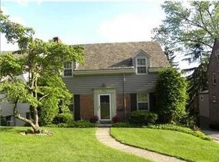 465 Jefferson Dr, Pittsburgh, PA 15228