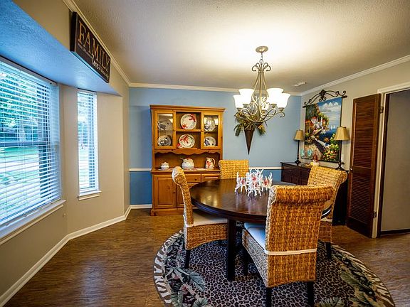 5th image of 3403 Laurel Crest Ct