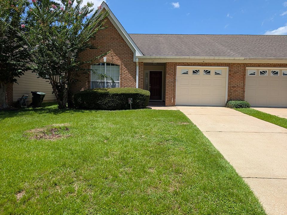 1st image of 1121 Mosswood Chase