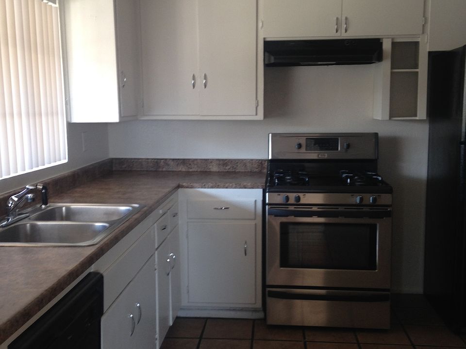 2nd image of 1110 E Highland Ave