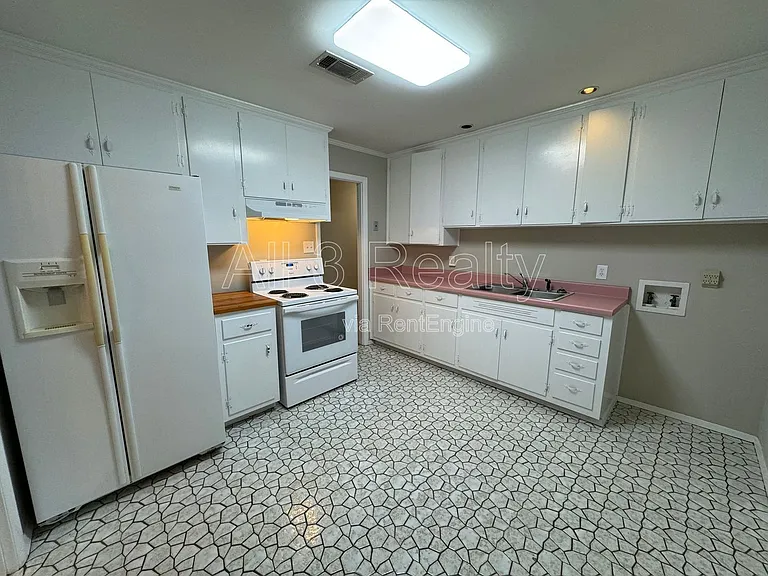 3390 Arborfield Rd — Photo 11