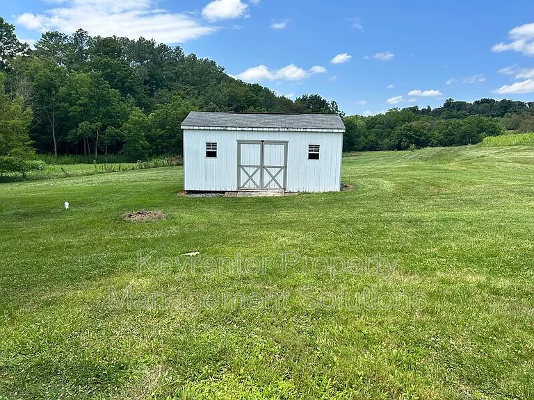 209 Tanner Ln — Photo 43