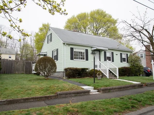 19 Macarthur Rd, Beverly, MA 01915