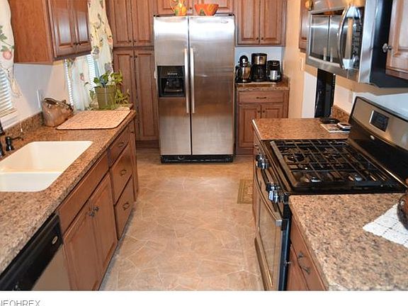 5th image of 10740 Meadowbrook Dr