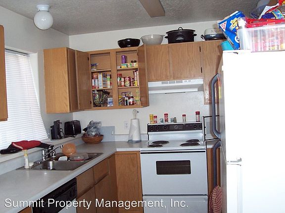 4th image of 1325 Milton St #B