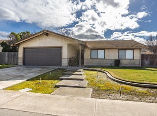 156 Birchwood St, Manteca, CA 95336