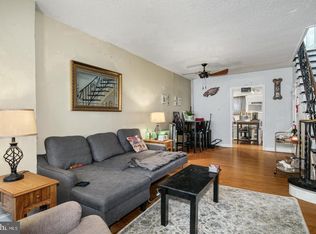 1909 S Sartain St, Philadelphia, PA 19148