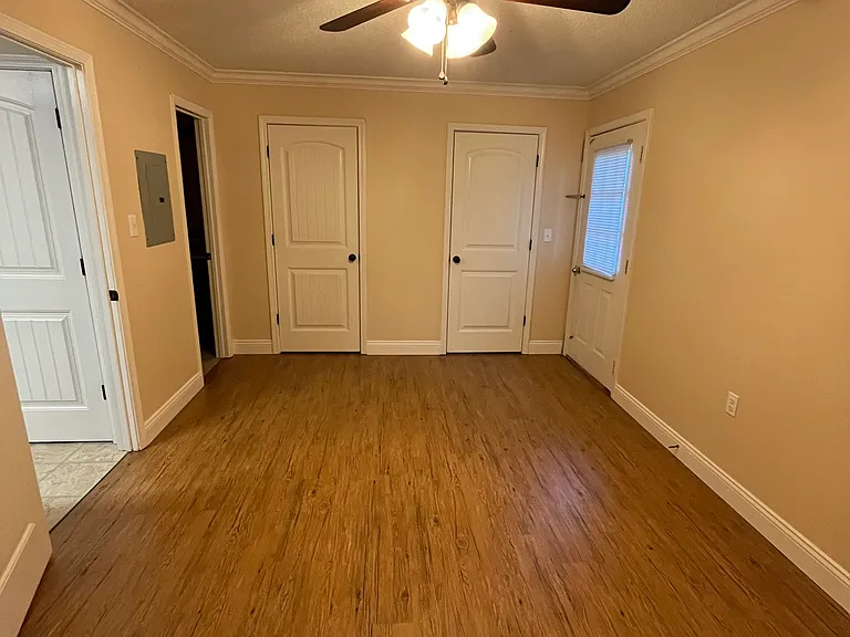 203 N Broach St #B — Photo 4