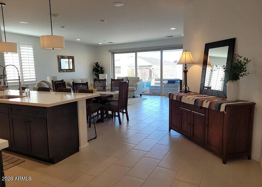 2 bed, 2.0 bath, 1669 sqft, $2,560 — Photo 4