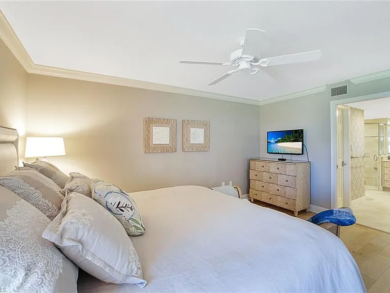 355 Park Shore Dr #1-114 — Photo 12