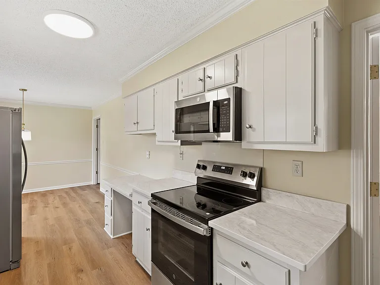 8604 Sandpoint Dr — Photo 8
