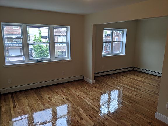 4th image of 811 E 225th St #3