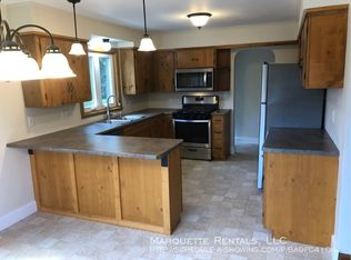 1819 Wilkinson Ave, Marquette, MI 49855