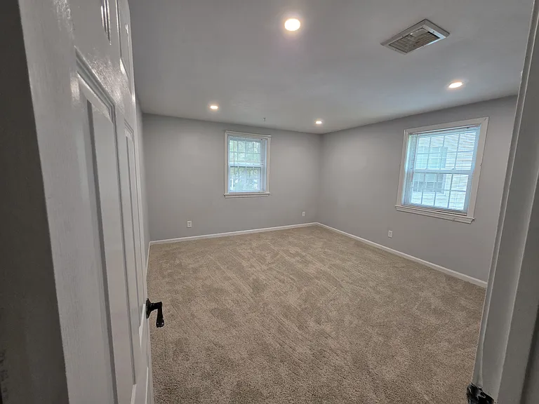 13 Meadowbrook Ln #3 — Photo 10