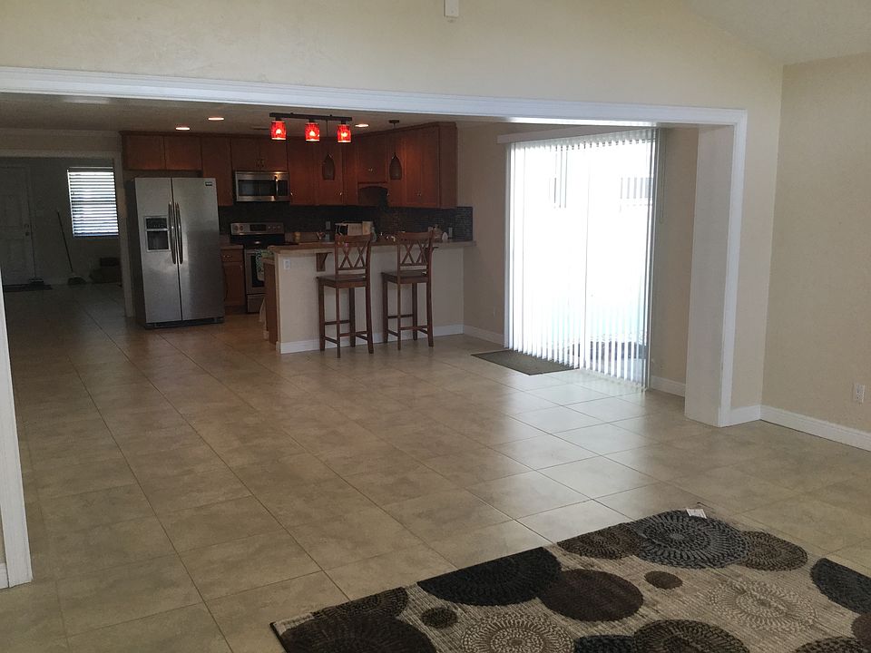 Dining/Kitchen