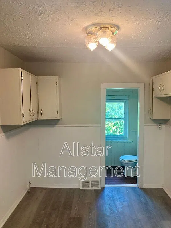 2 bed, 1.0 bath, 1000 sqft, $850 — Photo 3
