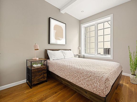4th image of 227 E 7th St #1