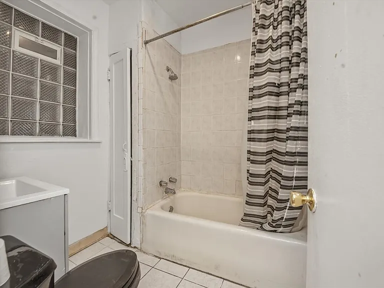 2200 N Knox Ave #1 — Photo 10