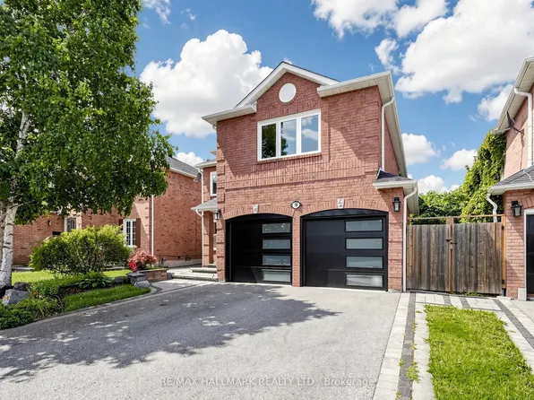 18 Howes St, Ajax, ON L1T 3V5
