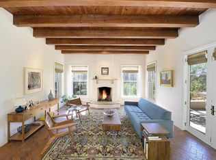 635 Caminito Del Sol, Santa Fe, NM 87505