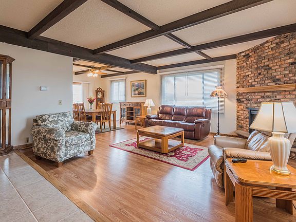 Sunny living room!