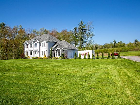 2nd image of 38 White Pine Dr