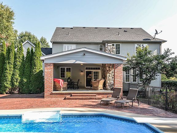 4th image of 2554 Buckhead Dr
