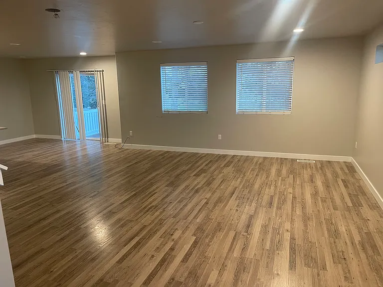 1138 S 1740 W — Photo 9