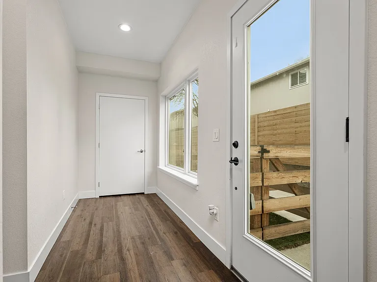 1204 S Reed Way — Photo 9