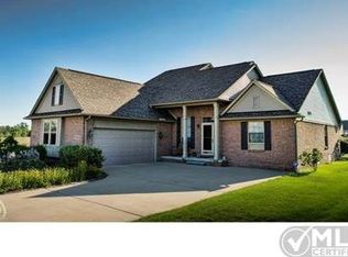 36112 Fairway Dr, Livonia, MI