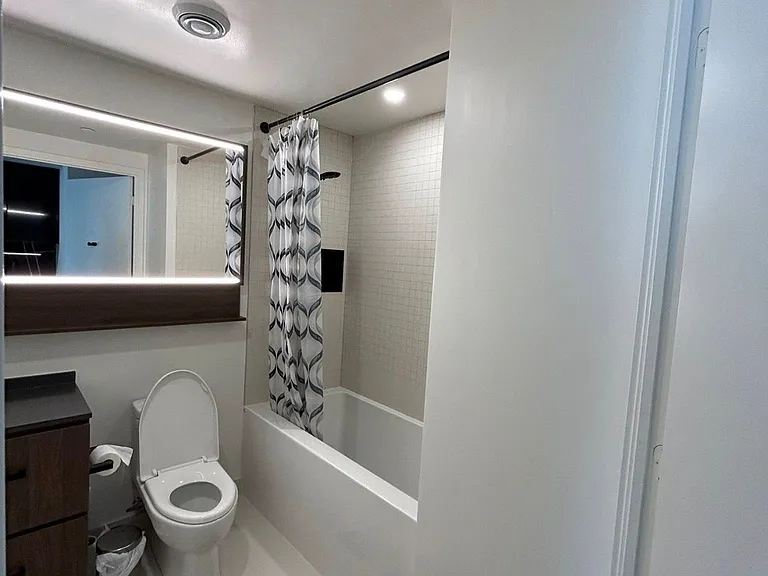 425 Front St E #516 — Photo 5