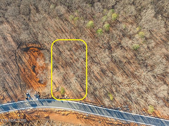 3rd image of 122 Fawn Ct