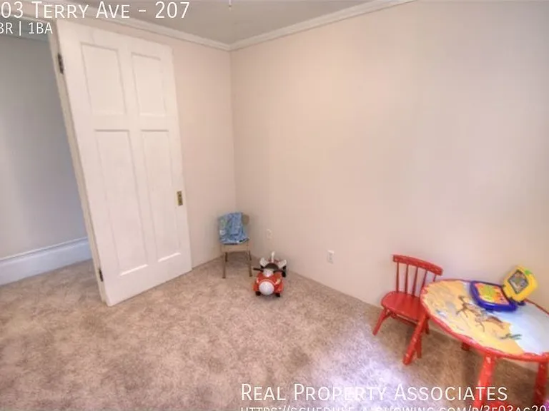 403 Terry Ave #207 — Photo 7