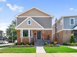 6924 34th St, Berwyn, IL 60402