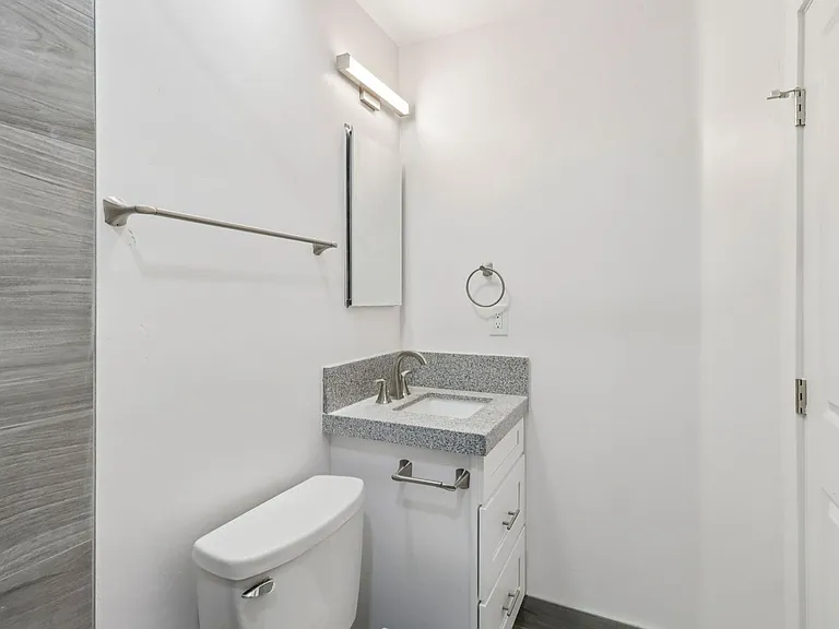 738 S Orange Ave — Photo 19
