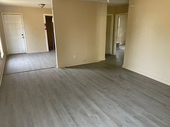 5th image of 1542 Camille St
