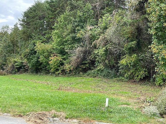 2nd image of 26 Sierra Ln Lot 26