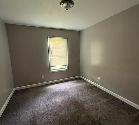 5th image of 15851 Wildemere St