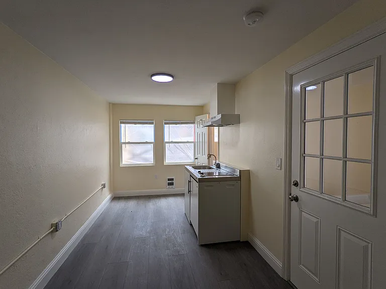2312-14 Ellsworth Street — Photo 15