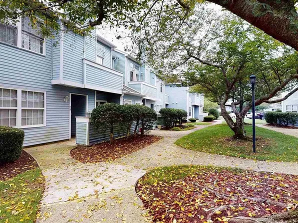 76 Heather Croft, Egg Harbor Township, NJ 08234