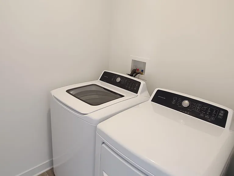 2209 Dixon Creek Dr — Photo 21
