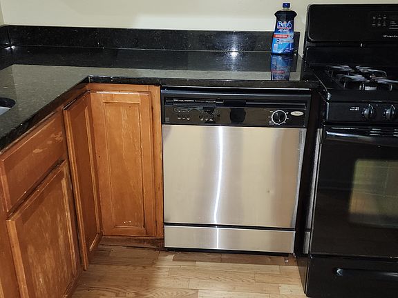 4th image of 5862 N Lincoln Ave APT 3B