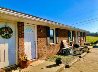 925 Parkview Dr APT 18, Boonville, IN 47601