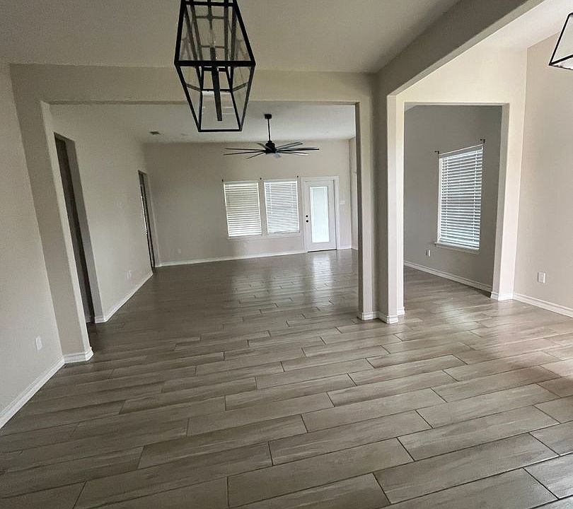 2nd image of 3117 Creek Side Dr