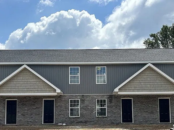 220 Morningside Dr, Benton, KY 42025