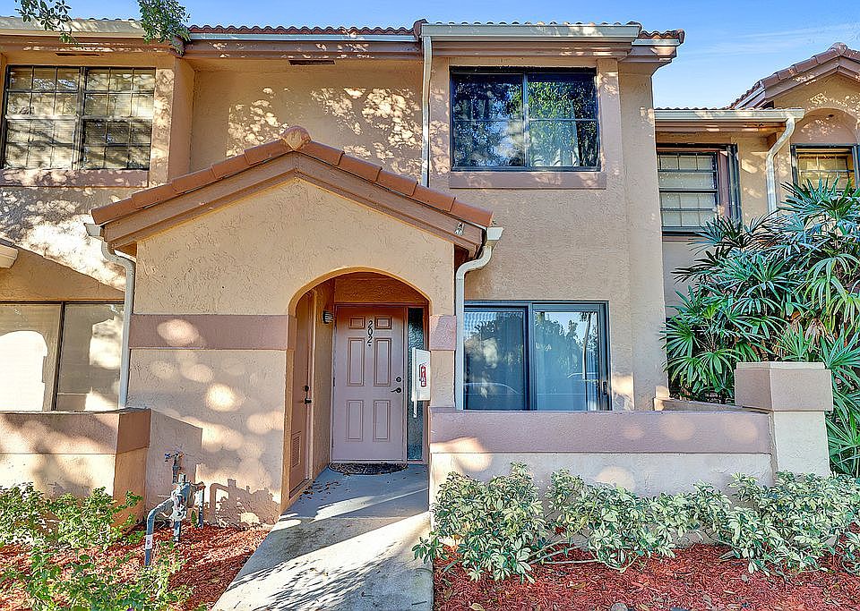 1st image of 10601 NW 14th St APT 202